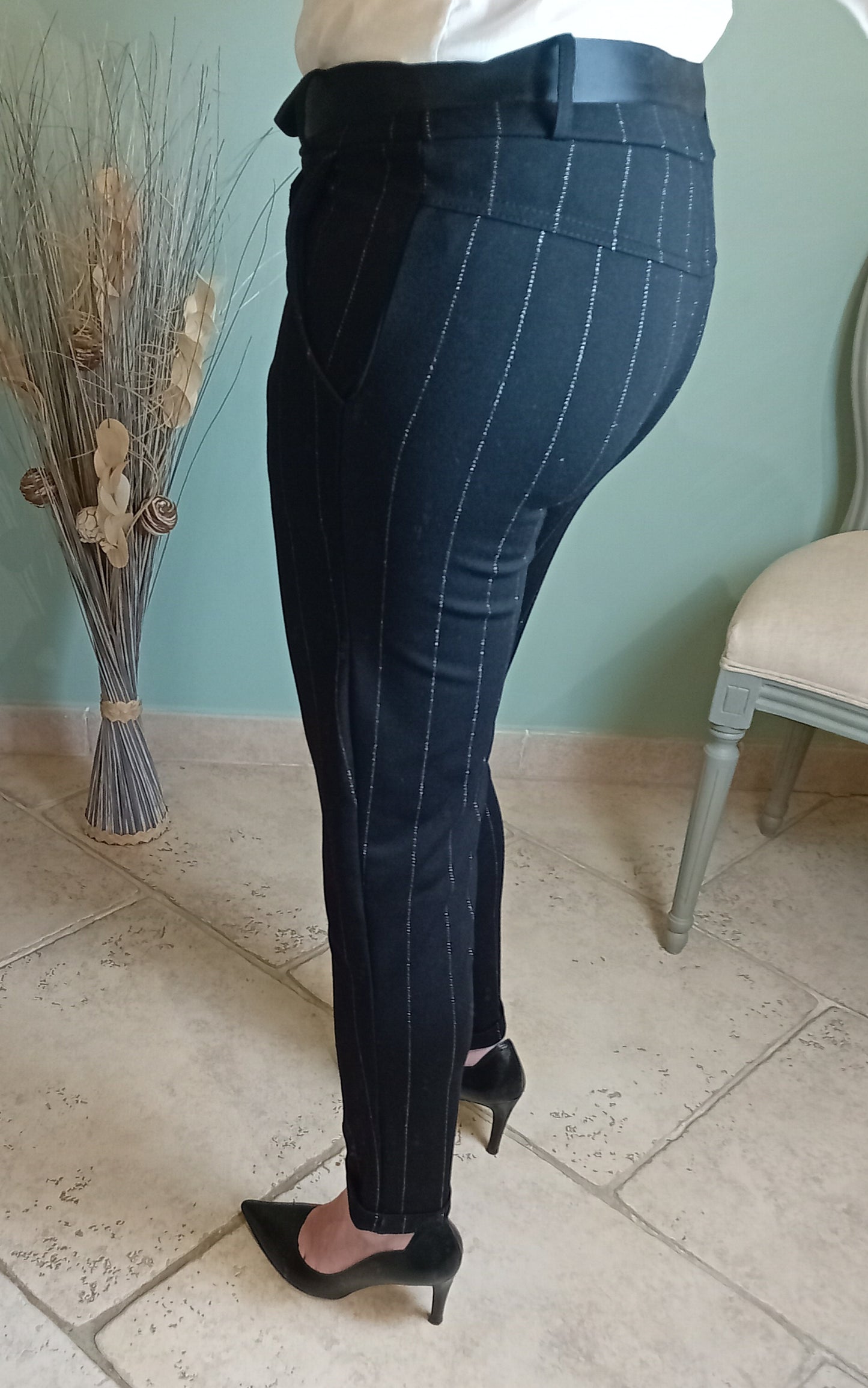 Pantalon rayé noir argent