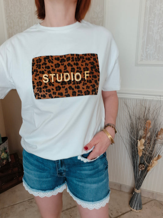 T-shirt "Studio F" blanc